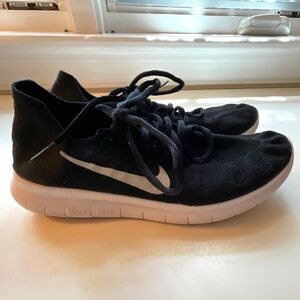 Nike Free Women’s 2017 Black (880844 001) | Size 8.0